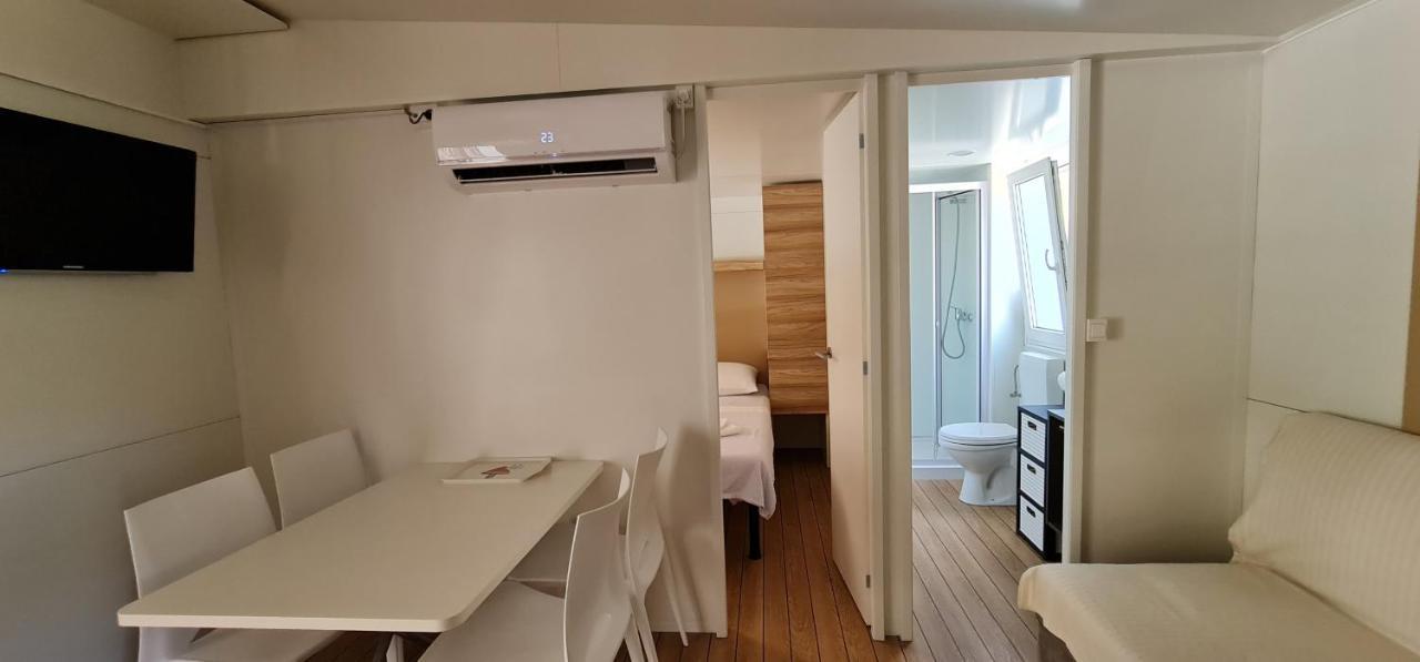 Mobile Home Andreana Jezera Bagian luar foto