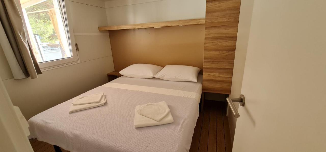 Mobile Home Andreana Jezera Bagian luar foto
