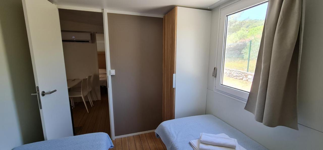 Mobile Home Andreana Jezera Bagian luar foto